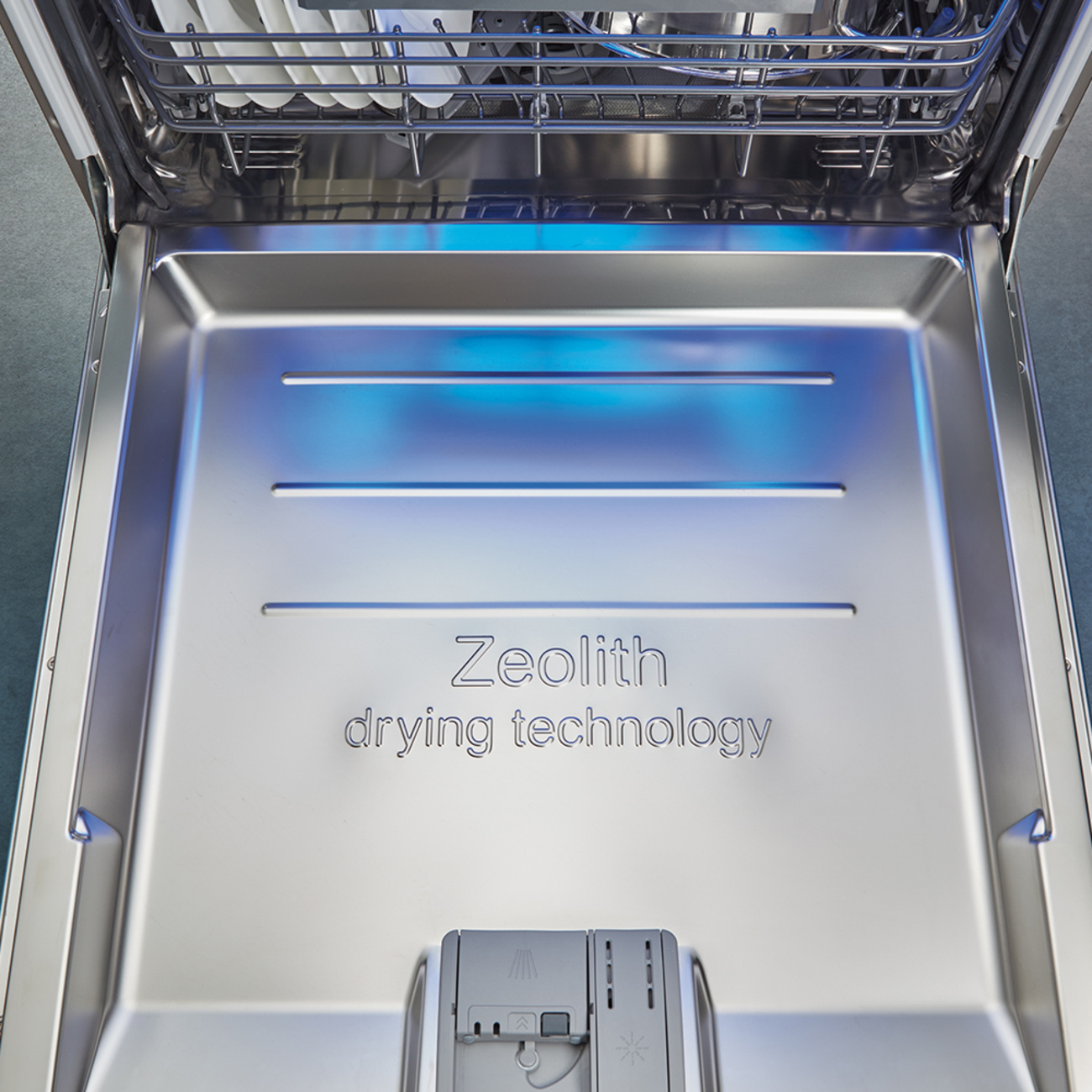 Zeolith Trocknen – Für glänzende Spülergebnisse bei Klug & Schwartz Elektrotechnik GmbH in Neuental-Zimmersrode